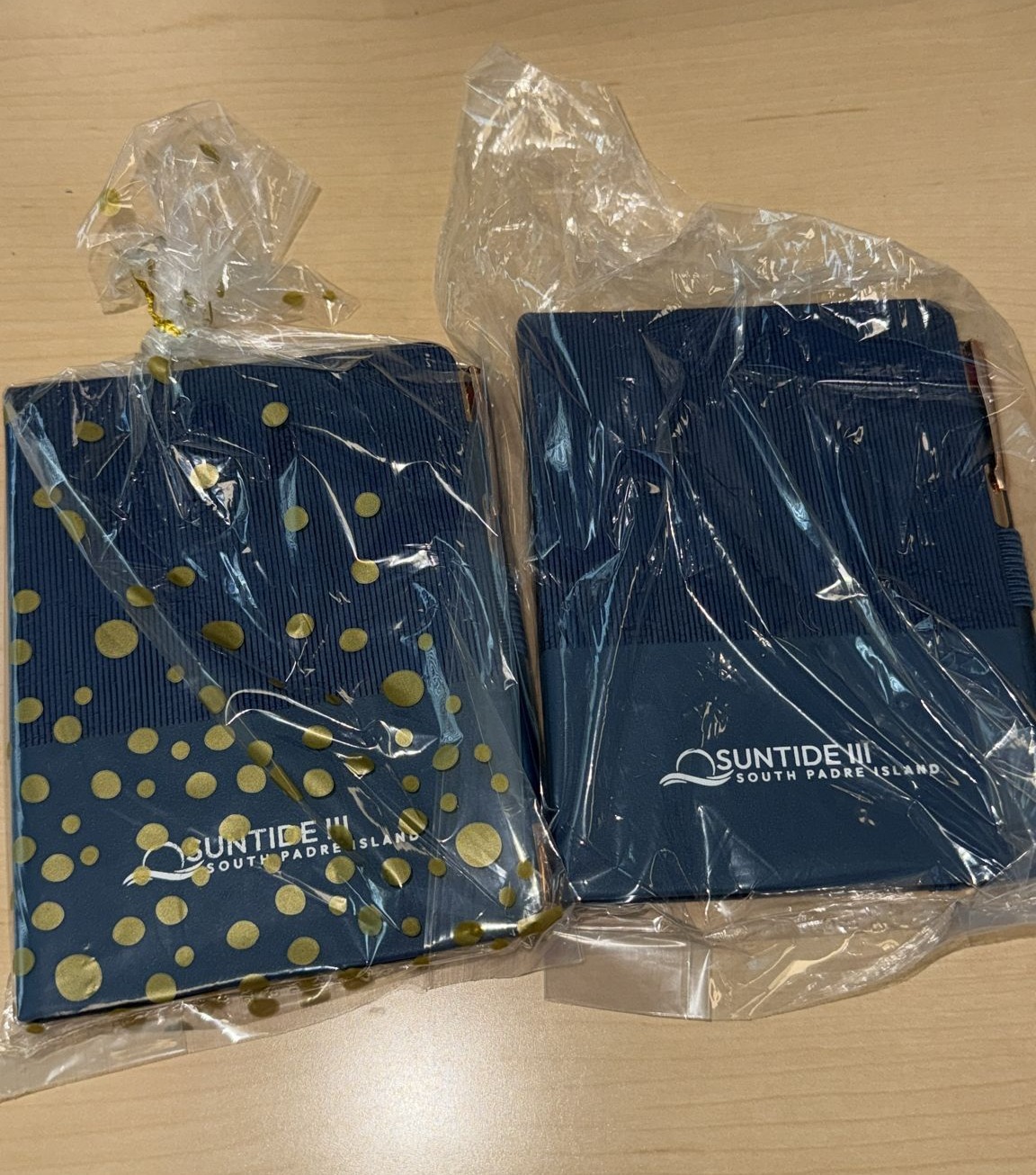 Branded Suntide III agenda planners given to guests